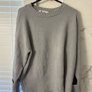 Amazon Light Gray Crewneck Sweater - Soft Knit Pullover